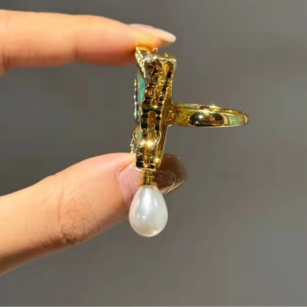 Royal Butterfly Gold Pearl Ring